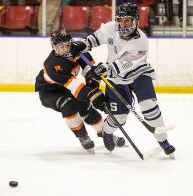 Hockey in Middletown Promote Helping Kids with Cancer